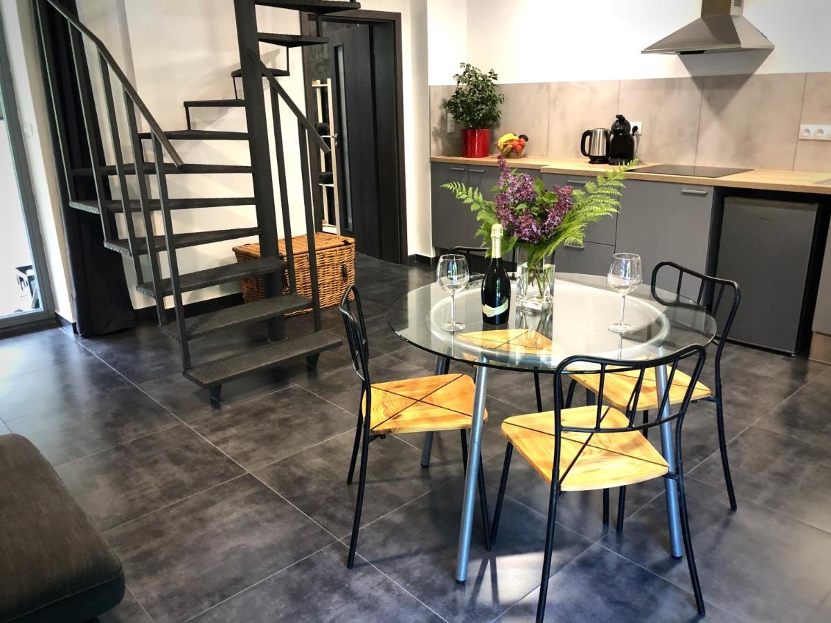 Mezonetovy Apartman S Terasou Na Samote V Lese Vlkava Ngoại thất bức ảnh