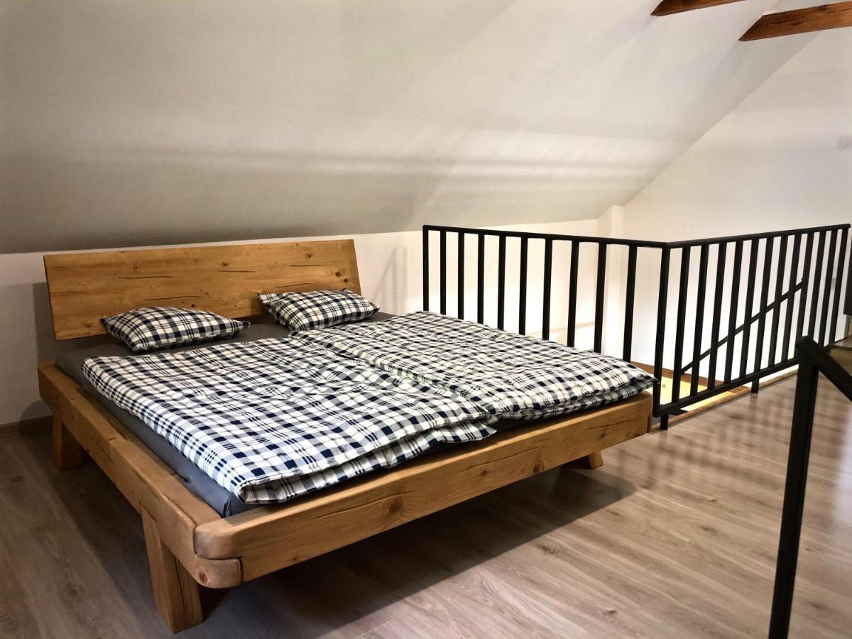 Mezonetovy Apartman S Terasou Na Samote V Lese Vlkava Ngoại thất bức ảnh